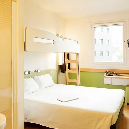 Ibis Budget 3* اوفيدو